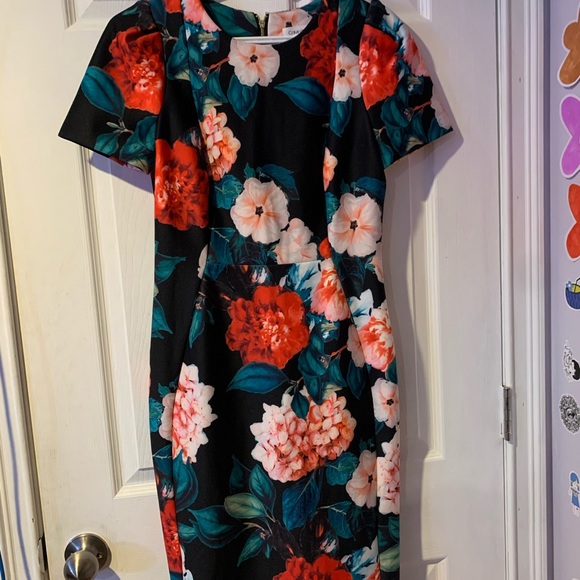Calvin Klein Floral-Print Sheath Dress - Picture 4 of 16